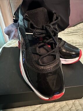 Jordan Kids Black and Red Low-Top Sneakers
